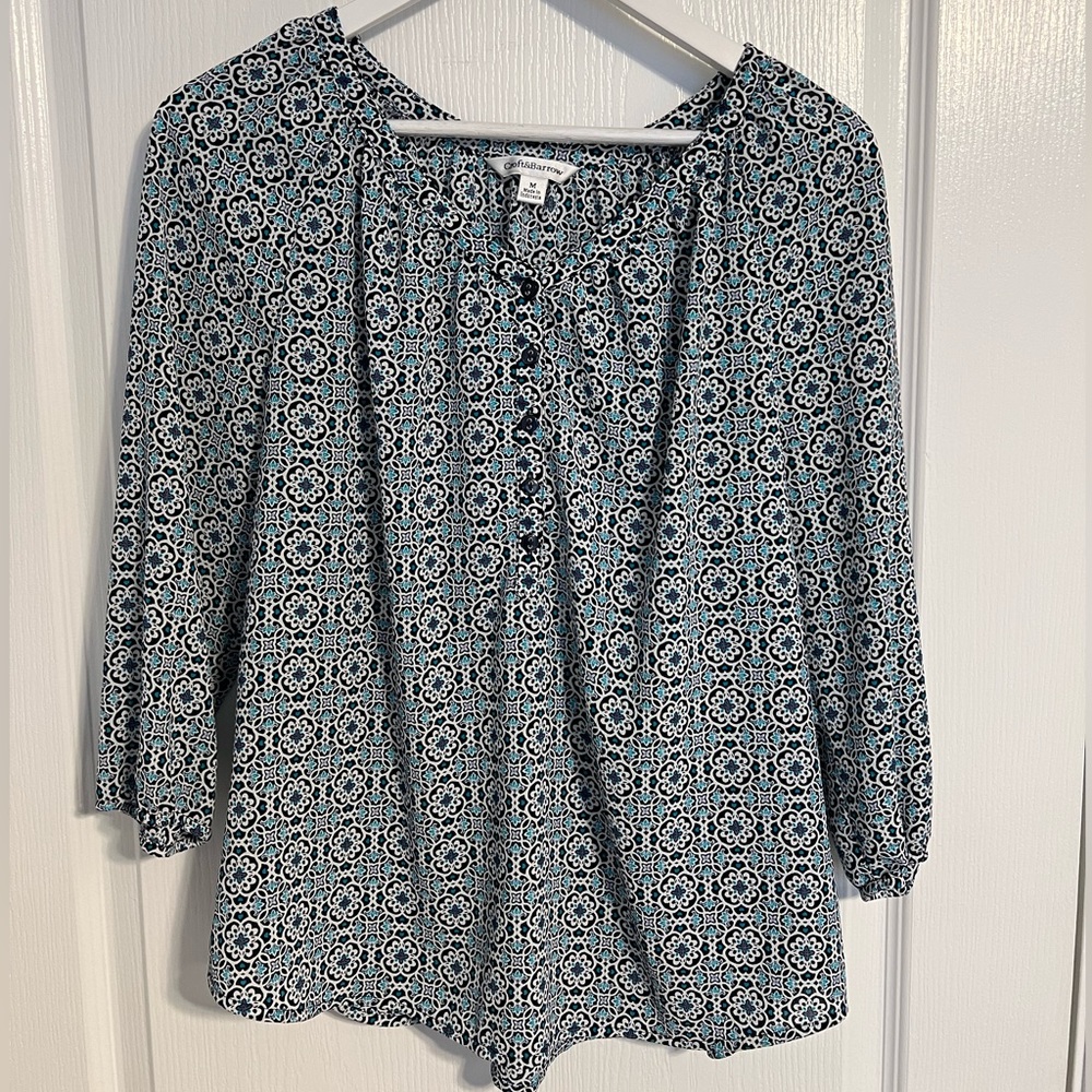 Blue paisley floral white navy detail Croft & Barrow top medium